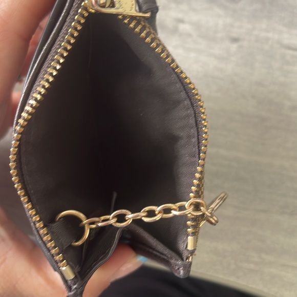 Small Coach change purse with key ring and Id/card holder, 3”x4” - Picture 3 of 3